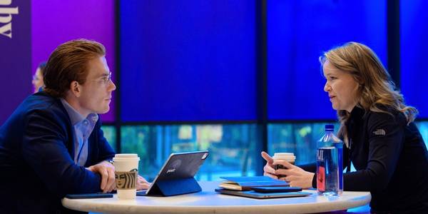 A face to face meeting between two business leaders